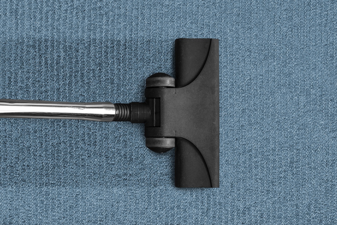 Debunking common myths about carpet cleaning and care 1 g198b28d97c1c301efe8a644de10cb9f79b65780ed58fd5df10eb888f9b556239457a2a3ac0999d96252dd9d8fd5e490ea4895f469f3cbb0fe7473abd0cd54ff9 1280